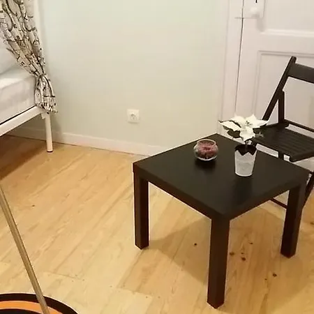 Хостел At Ease *