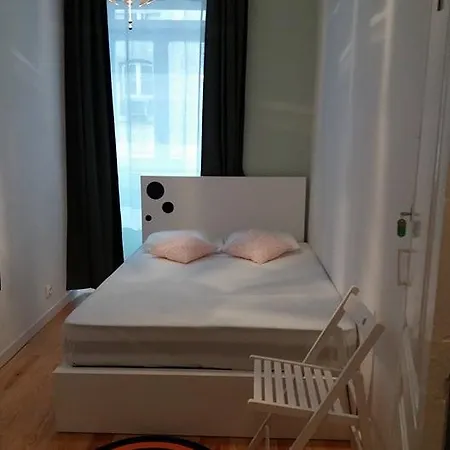Хостел At Ease *